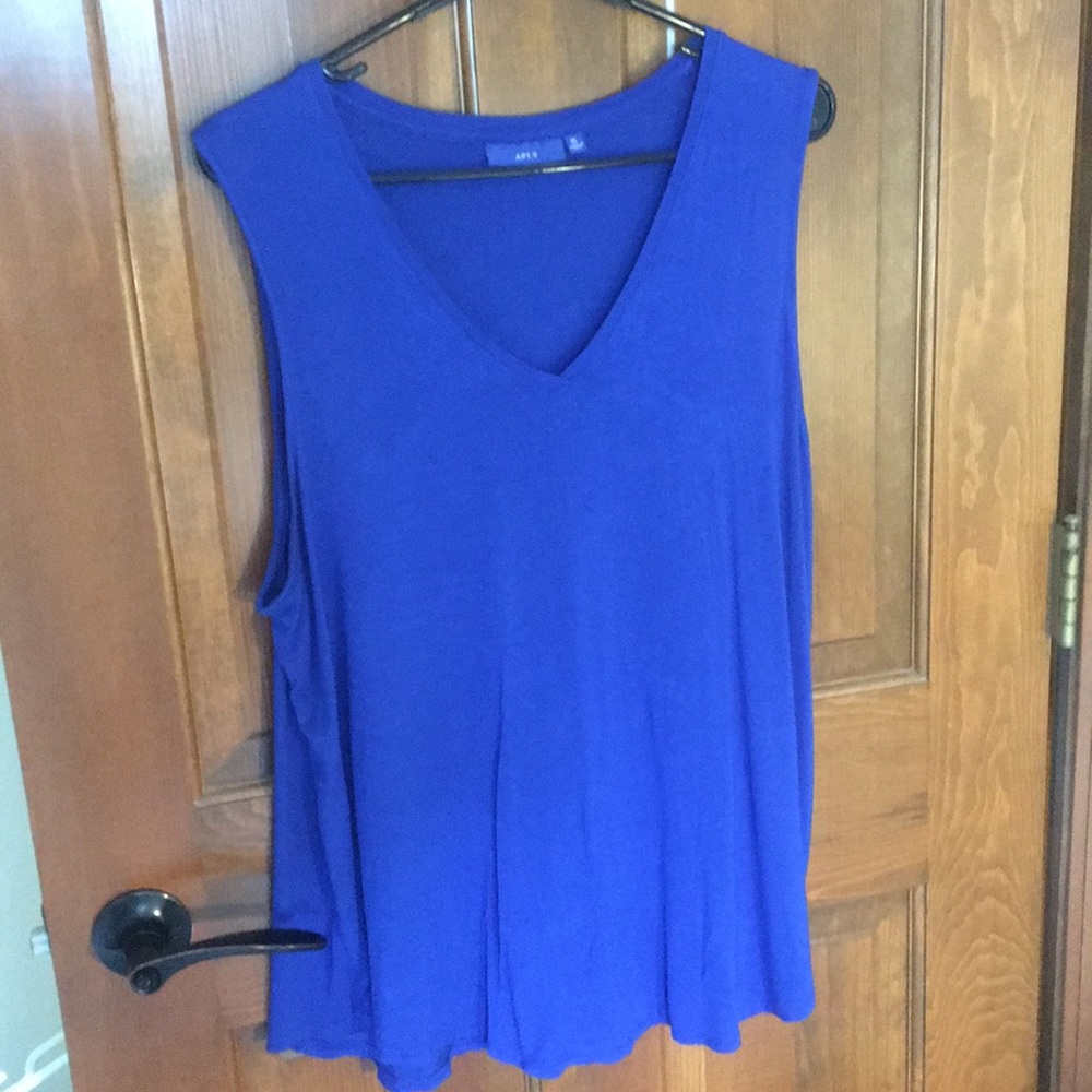 V neck tank